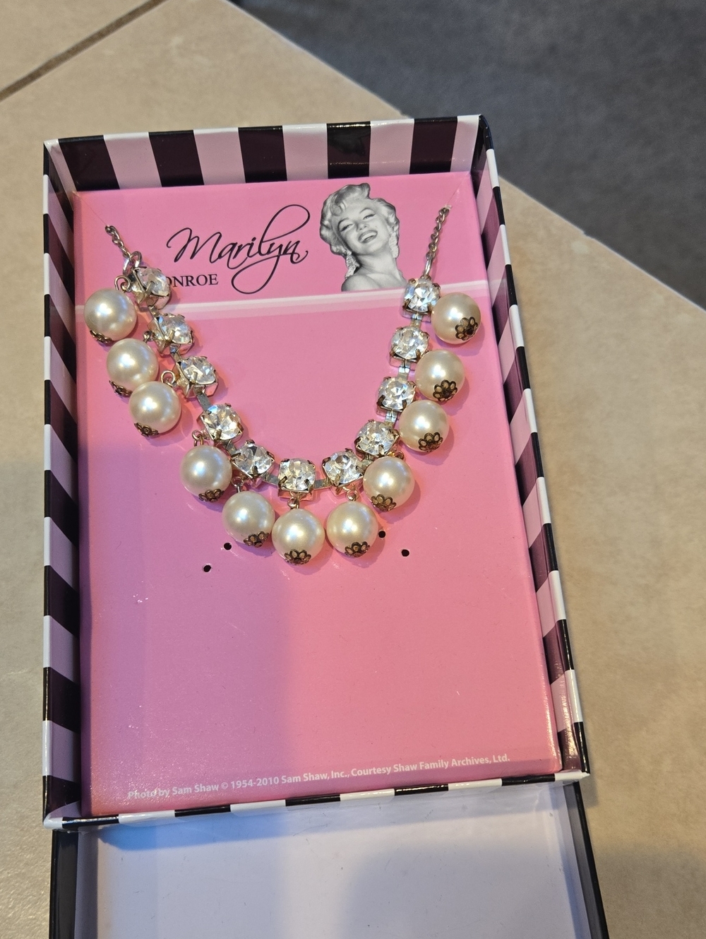 Marilyn Monroe Pearl and Crystal Collar Necklace - Cream and Gold-tone